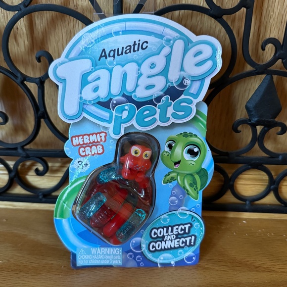 Aquatic Tangle Pets ~Hermit Crab ~Great Fidget 3+ Toy - Picture 1 of 5